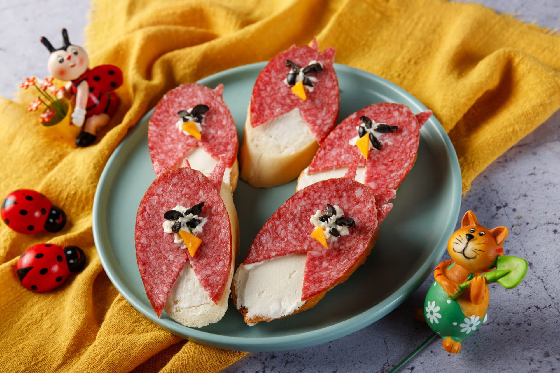 Брускеттка Angry Birds Red
